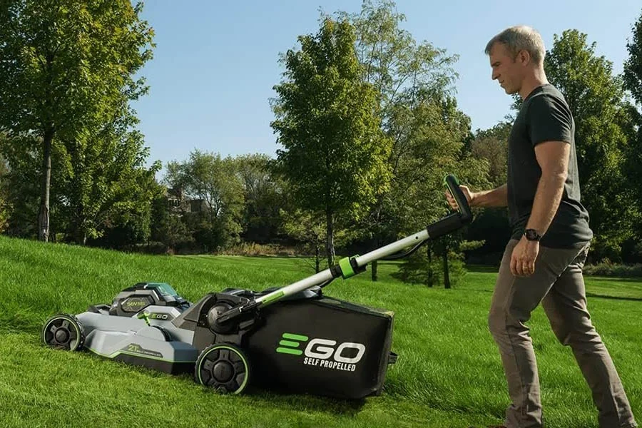 self propelled battery lawnmower